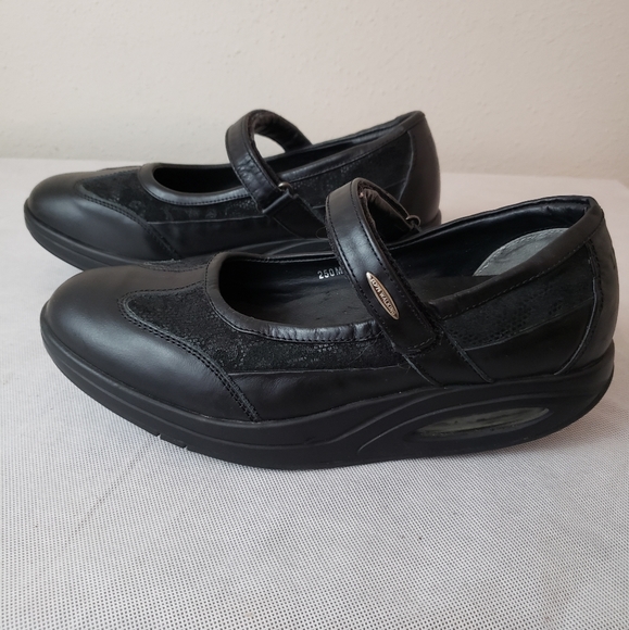 Ryn Cindy Walking Shoes Black Sz 7! - Picture 2 of 6
